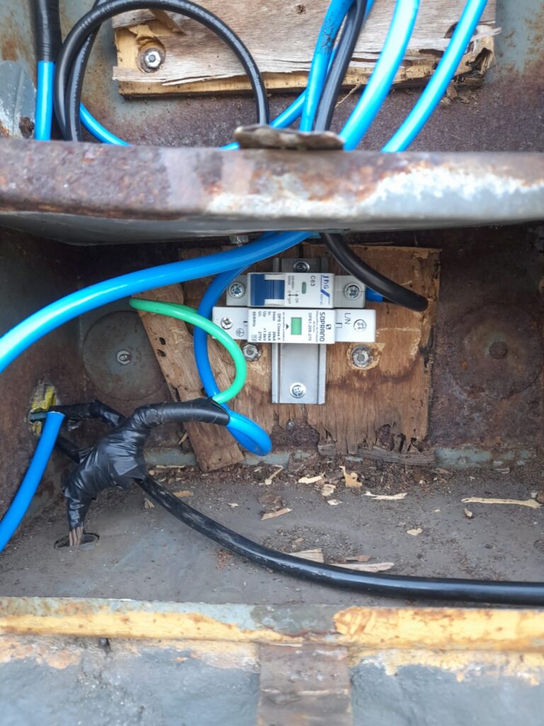 Serviço de Elétrica