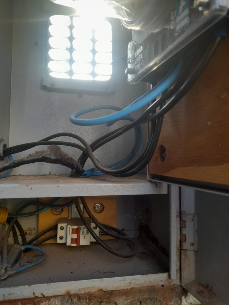 Serviço de Elétrica